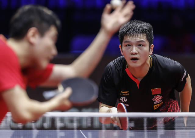 这与那些在 这与那些在